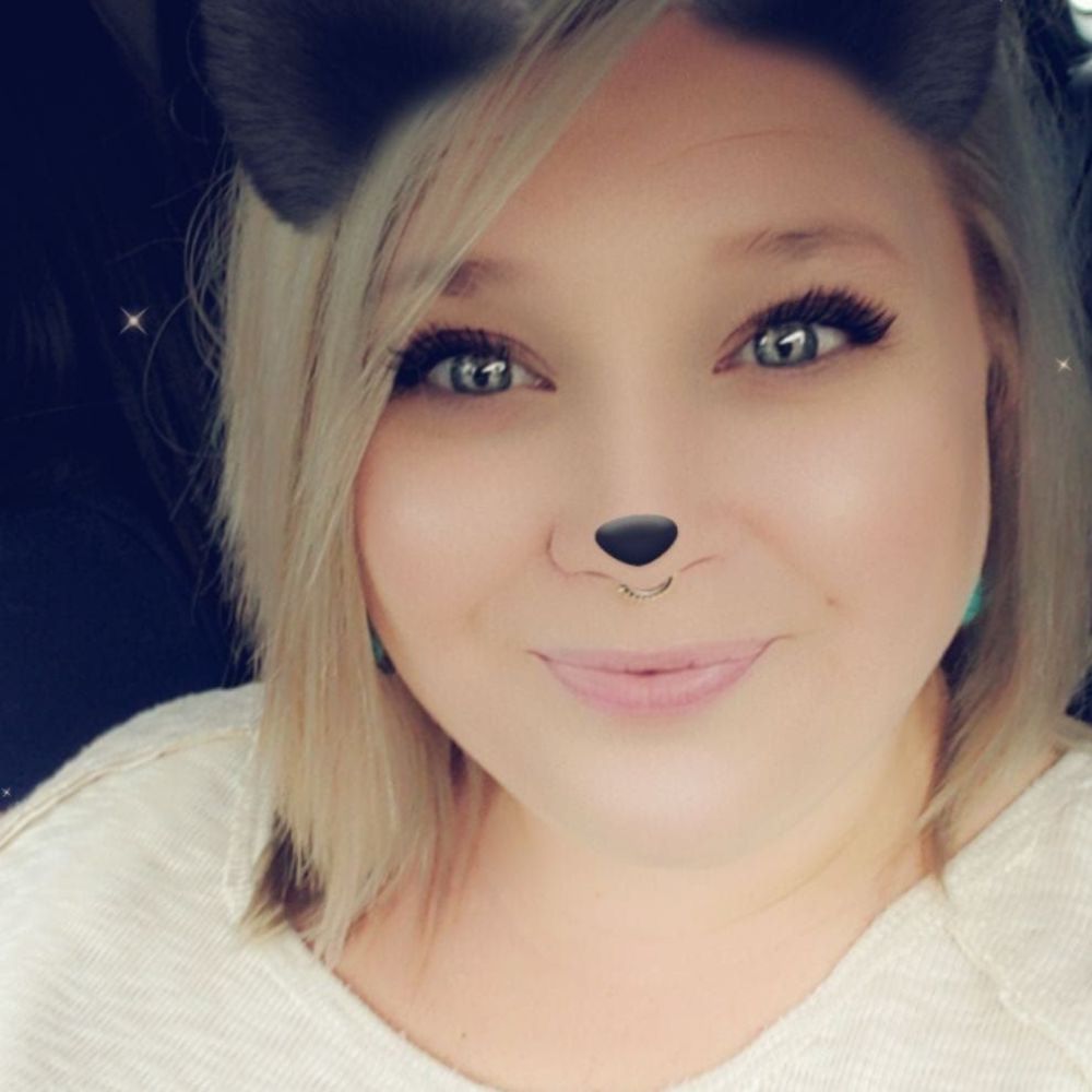 Meet your Posher, Courtney